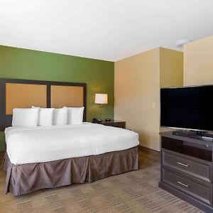 Deluxe Studio One King Bed Disability Access Non-Smoking